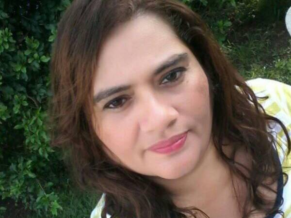 Un hecho sangriento se registró la madrugada de este domingo, en la comunidad de Palestina, municipio de Patuca, Olancho, tras el asesinato de Olga Fonseca dentro de su propia vivienda. Aquí los detalles de este crimen: