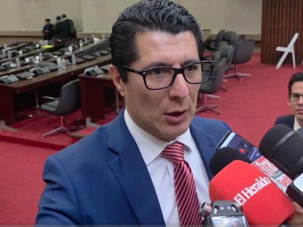 Francis Cabrera denunció que ha recibido amenazas por la reforma aprobada para quitar funciones administrativas a la presidenta de la CSJ.