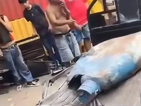 La fuerte detonación causó temor entre los locatarios del mercado Medina Concepción.