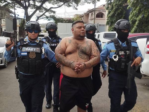Ronal Antonio López Valle, apodado Cabeza de Toro al ser arrestado por agentes de la División Antiextorsión y Asociaciones Terroristas (DAET).