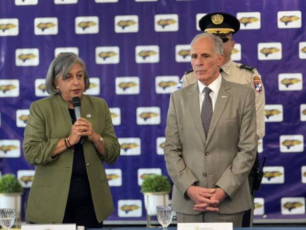 La presidenta del Cohep, Anabel Gallardo, y el titular del Ejecutivo, Nasry Asfura, se reunieron este miércoles.