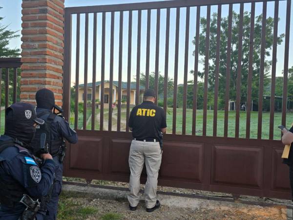 Varios allanamientos a bienes de la banda criminal conocida como “Los Castillos”, en Choluteca, se llevan a cabo este miércoles. Aquí los detalles.