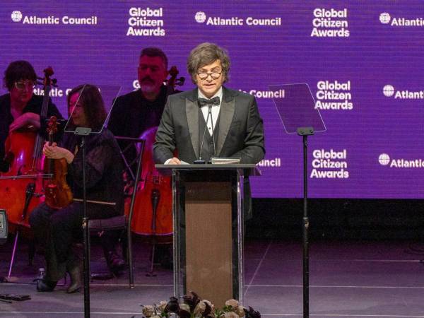 Milei fue uno de los tres galardonados esta noche con el premio Ciudadano Global 2025 (Global Citizen) del Atlantic Council.