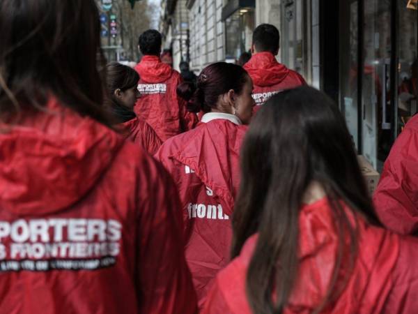 Reporteros les piden que contribuyan a la lucha por encontrar con vida a los periodistas desaparecidos y a garantizar que tales violaciones de la libertad de prensa no queden impunes.