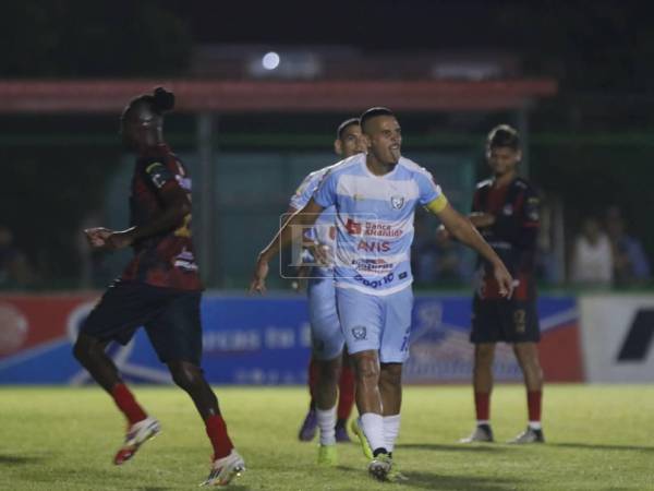 Imágenes del desarrollo del partido.