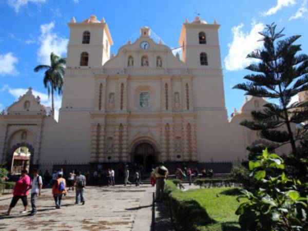 Las glesias como la Catedral San Miguel Arcángel, mercados y parques del centro histórico serán parte de los recorridos guiados gratuitos impulsados por la Alcaldía en Semana Santa.