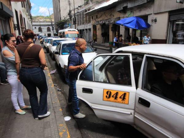El ajuste de 5 lempiras al taxi colectivo fue autorizado por el IHTT tras diálogo con el sector transporte, debido al incremento sostenido de combustibles.