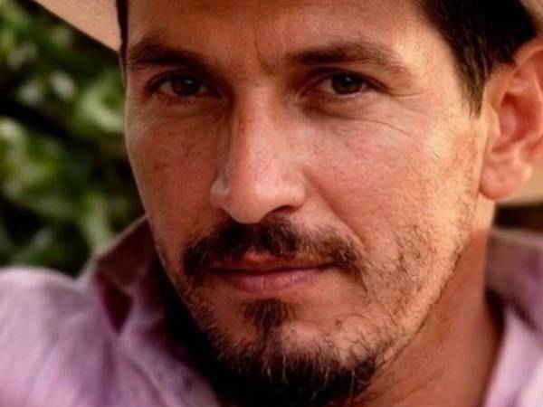 De acuerdo con la información preliminar, el fallecido fue identificado como Carlos David Calderón de 30 años.