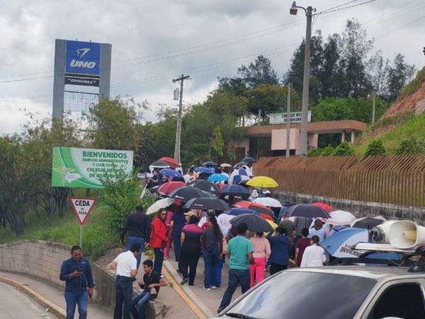 Los médicos llevan varias semanas en protestas exigiendo pago de salarios y reitegro de despidos.