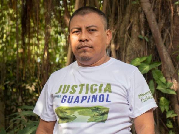 Un juzgado de Honduras suspendió este jueves la audiencia preliminar contra tres presuntos autores materiales del asesinato del ambientalista hondureño Juan López, ocurrido hace casi un año, y la reprogramó para el 28 de agosto, informó una fuente judicial. ¿Qué pasó en la audiencia?
