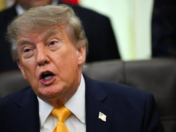 Trump excluye a Venezuela de lista de países señalados por incumplir lucha antidrogas.