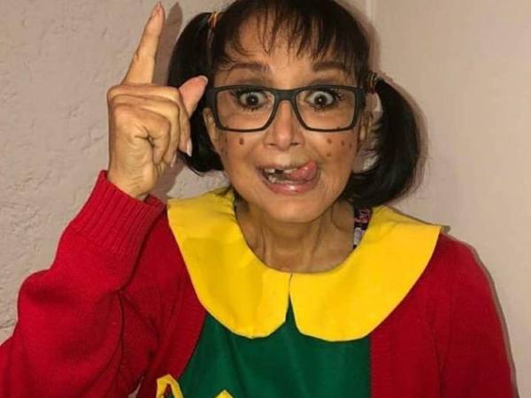 La Chilindrina estaría recuperándose en su casa tras haber sido hospitalizada.