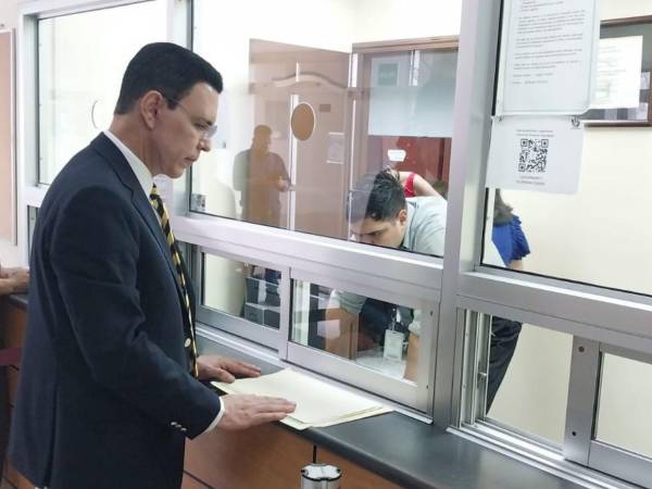 El abogado Dagoberto Aspra lamentó el papel de los entes de justicia en relación a las acusaciones contra Cossette López.