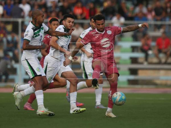 Imágenes del desarrollo del partido.