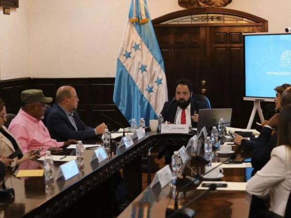 Diputados de Libre analizan el mecanismo y el lugar para declarar ante el Ministerio Público.
