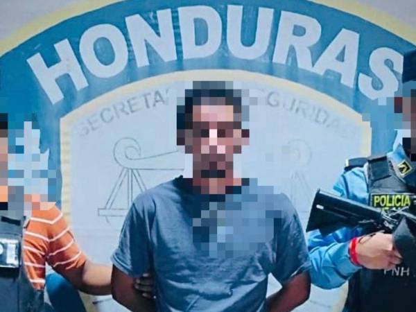 El individuo irrumpió en la vivienda de su hermano y cuñada para atacarlos con el machete que portaba.