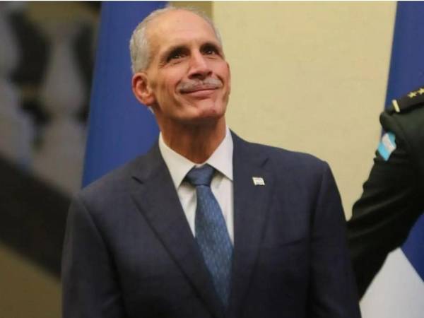 Asfura desarrollará una agenda bilateral en Ucrania para fortalecer la cooperación en áreas estratégicas como agricultura, energía, tecnología, infraestructura, educación e inversión.