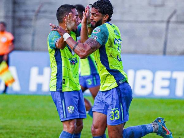 Imágenes del desarrollo del partido.