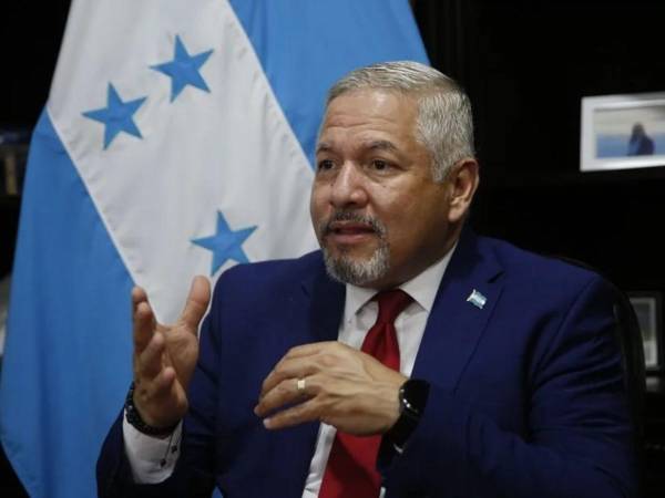 Enrique Reina, excanciller de la República.