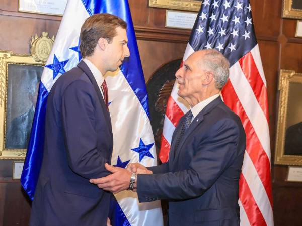 El gobernante destacó que EE UU continúa siendo el principal socio comercial de Honduras, por lo que consideró clave mantener abiertos los espacios de cooperación económica y diplomática.
