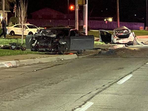 Las víctimas se encontraban detenidas en un semáforo cuando ocurrió el choque.