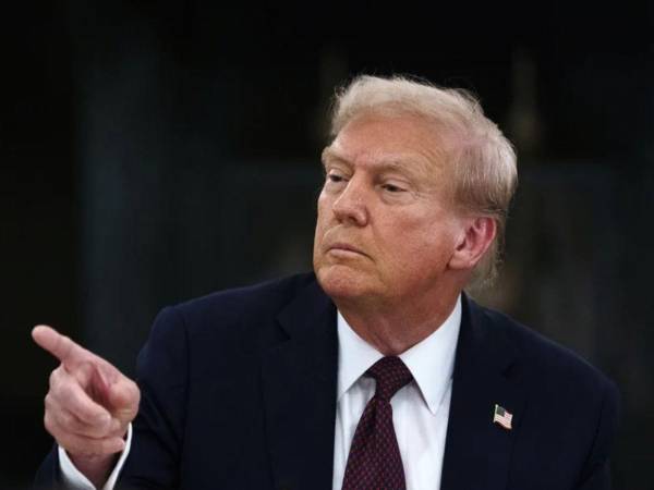 El presidente Donald Trump, advierte con intervenir México si no frena el narcotráfico.