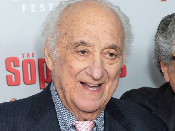Jerry Adler comenzó su carrera de actuación a los 60 años.