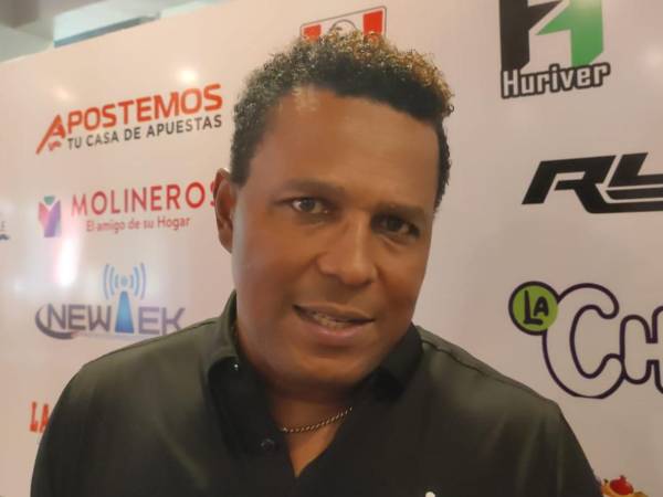 Carlos Pavón también se refiere a incorporación de ex jugadores hondureños a la Selección.