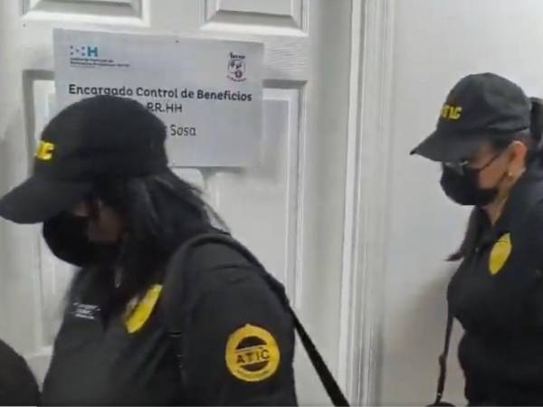 Agente de la ATIC ingresaron a la oficina de Recursos Humanos de Infop donde sustrajeron el expediente de Antolino Díaz, presidente de Sitrainfop.