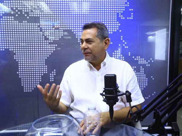Marlon Lara, diputado del Partido Liberal de Honduras, apoya la dicisión del CNE.