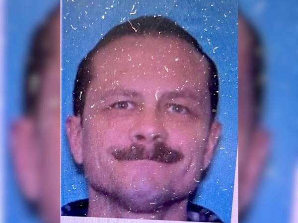 El Departamento de Policía de Anaconda identificó al sospechoso que huyó como Michael Paul Brown.