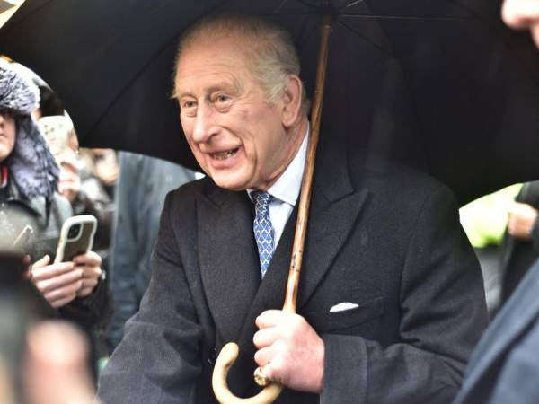 Carlos III instó a los tripulantes del Artemis II a reflexionar sobre la sostenibilidad y el respeto por el planeta en una carta enviada antes del despegue de la misión, que durará diez días y superará los 400.000 kilómetros de distancia.