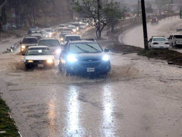 El lunes 13 de octubre Honduras registrará lluvias y chubascos de débiles a fuertes, especialmente en el centro, oriente y sur occidente.
