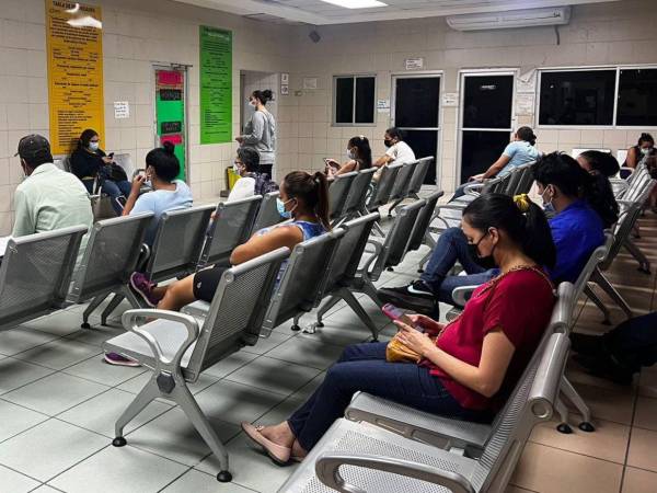 Los derechohabientes lamentaron la situación por la que atraviesa el Seguro Social, pese a las deducciones que se les hacen a los empleados.