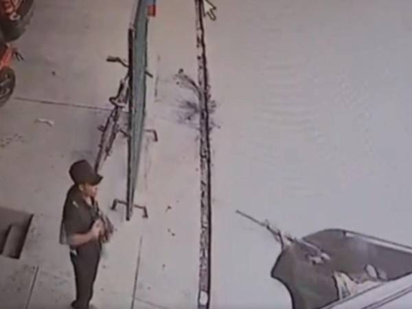 El pasado 10 de septiembre, el guardia de seguridad, Elier Agüero, fue asesinado en la ciudad de La Ceiba por sujetos encapuchados que llevaban chalecos antibalas y rifles. Más detalles a continuación.