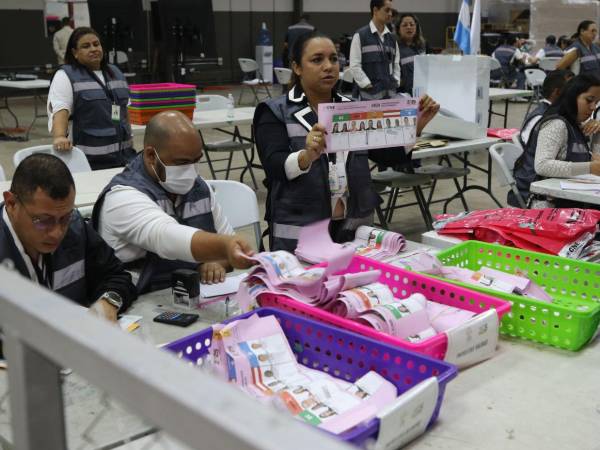 Los recuentos jurisdiccionales continúan realizándose en el Centro Logístico Electoral (CLE), en el Instituto Nacional de Formación Profesional (Infop).