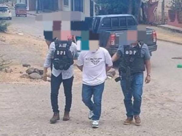 Agentes de la Dirección Policial de Investigaciones (DPI) capturaron al sujeto tras el crimen.