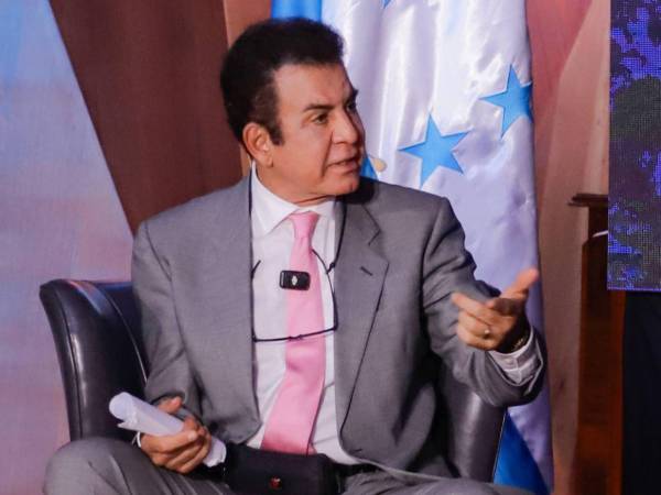 El candidato presidencial liberal detalló su plan de gobierno enfocado en varias áreas problemáticas que enfrenta el país.