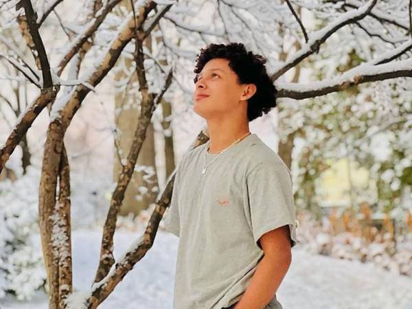 La terrible muerte de Darwin Antonio Bueso ha calado profundo en los corazones de su familia, amigos y demás seres queridos, pues no esperaban que su mejor amigo lo traicionaría por robarle el vehículo. ¿Cómo era la víctima en vida? Aquí las imágenes.