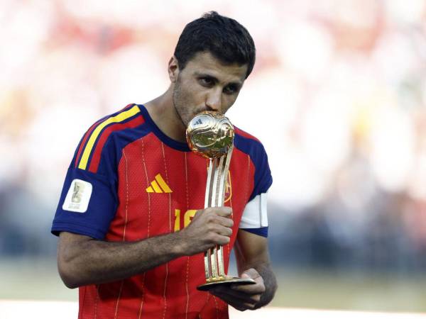 Parece que los caminos de <b>Rodri </b>y el <b>Real Madrid</b> están destinados a encontrarse, luego de que <b>Florentino Pérez,</b> presidente de los blancos, diera su visto bueno al traspaso del mediocampista español.
