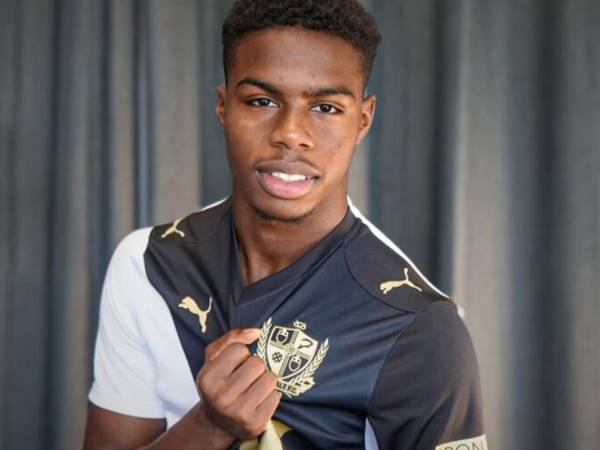 Keyrol Figueroa ya fue presentado por su nuevo equipo en Inglaterra.