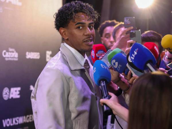 El jugador Lamine Yamal estuvo en la Gala AFE celebrada en Madrid.