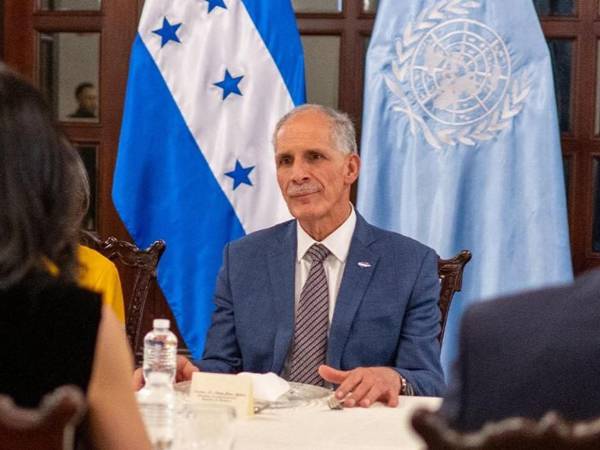 Analistas políticos señalan que la participación de Asfura en la cumbre responde a un acercamiento sostenido entre Honduras y Estados Unidos.