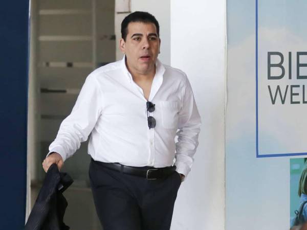 Los miembro de la Comisión de Selecciones de la Federación de Fútbol de Honduras llegaron este miércoles a Tegucigalpa.