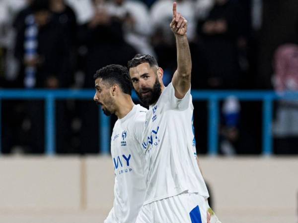 Karim Benzema empezó con pie derecho con Al Hilal, su nuevo club.