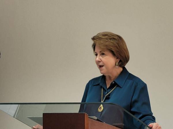 Durante 2025 se ha registrado una disminución en los intereses de los sectores de agricultura y comercio, informó la directora de la Ahiba, María Lidya Solano.