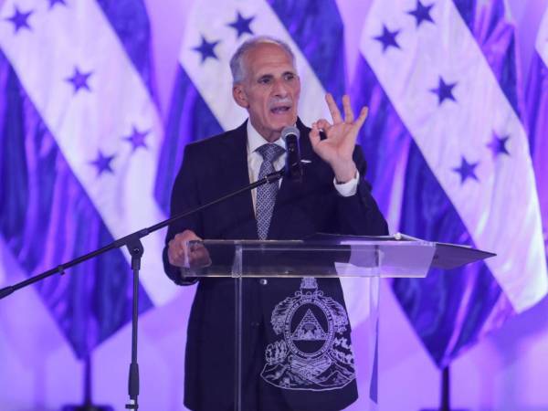 Asfura hizo un nuevo llamada a los diputados para aprobar las reformas en temas de energía.