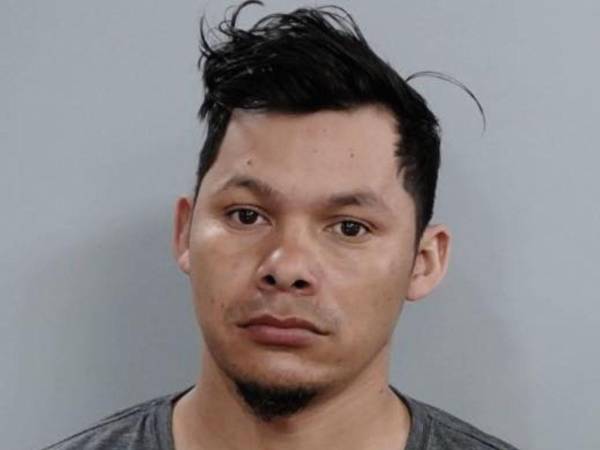 Jorge Luis Martínez Ulloa enfrenta múltiples cargos por secuestro y delitos sexuales contra una menor de 12 años.