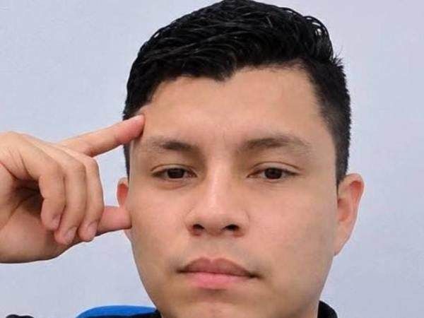 César David Martínez Maradiaga se convirtió en una víctima de la criminalidad que azota al país. Delincuentes le quitaron la vida mientras hacía una entrega como delivery (repartidor) en el barrio Villa Adela de Comayagüela. Más detalles del caso a continuación.