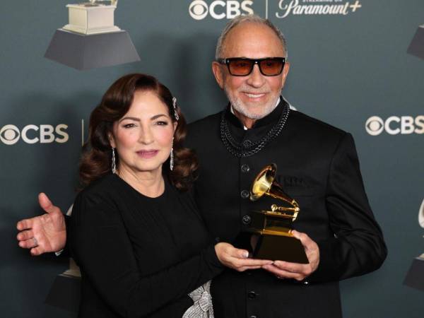La ceremonia previa a la gala principal estuvo marcada por un emotivo homenaje a las víctimas de los recientes incendios forestales que azotaron Los Ángeles.